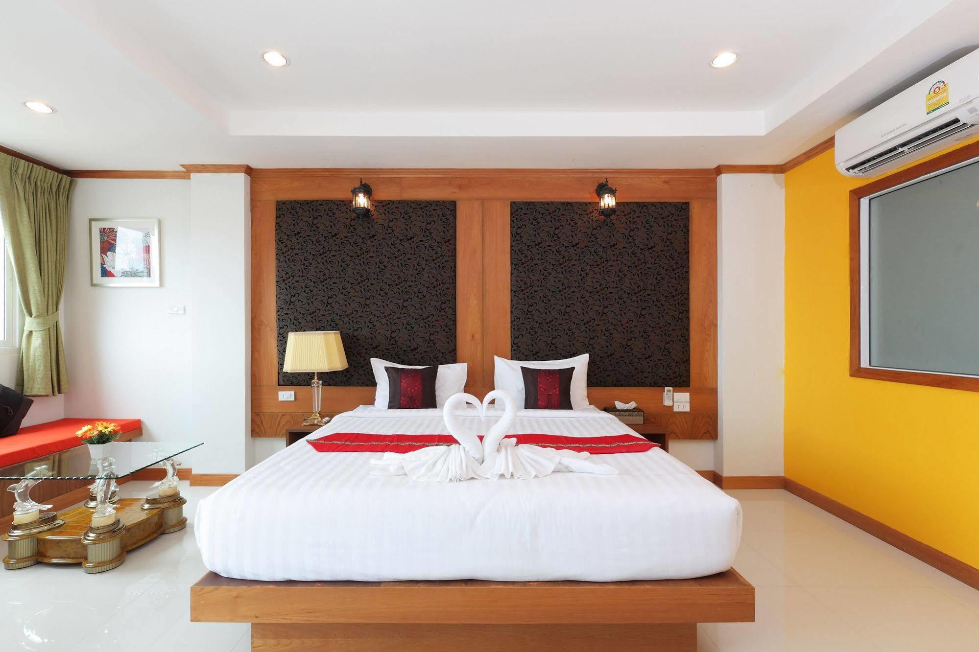 A Casa Di Luca Hotel Patong Luaran gambar